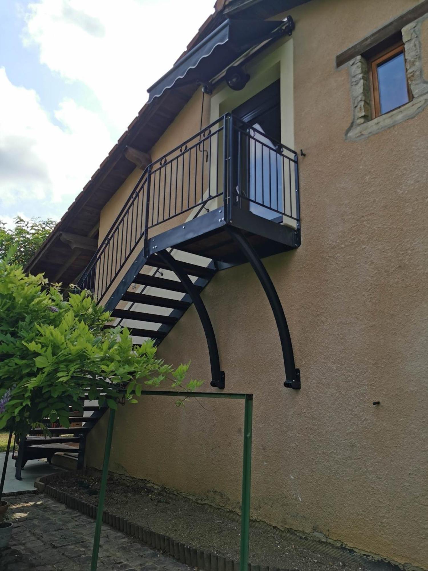 - - - - -Les Colombages - - - - Chambre D'Hotes-Gite- Classement Gite 3 Etoiles Mirepoix  Bagian luar foto